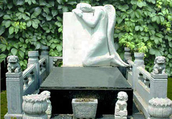 雕塑墓