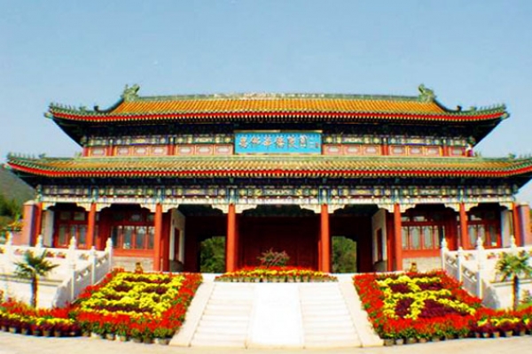 万佛华侨陵园环境设施与特色服务介绍