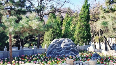 温泉墓园环境