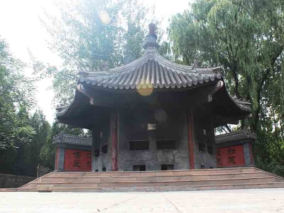 华龙皇家陵园环境与周边生态景观介绍